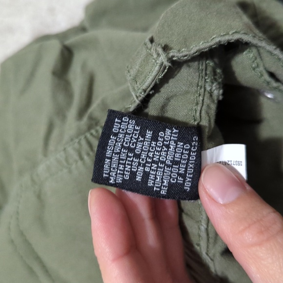 Vanilla Star size small green shorts - Picture 5 of 5